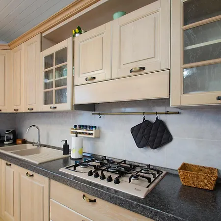 Asia, Private With Pool * Panicarola