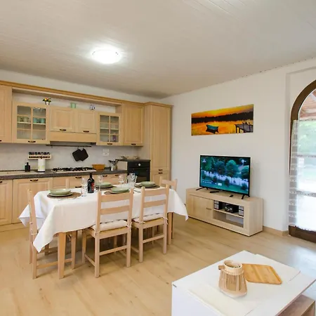 Villa Asia, Private With Pool Panicarola